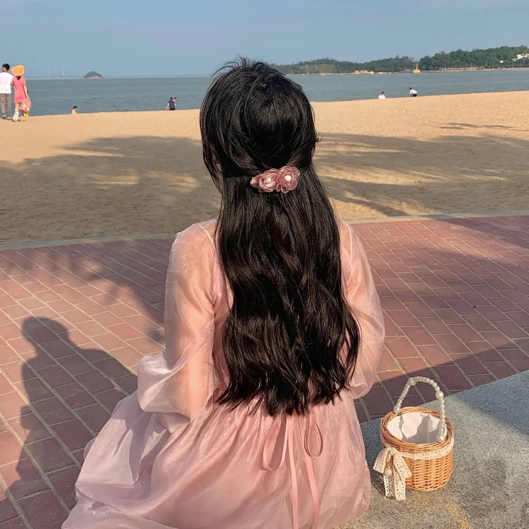 许你春风藏热恋